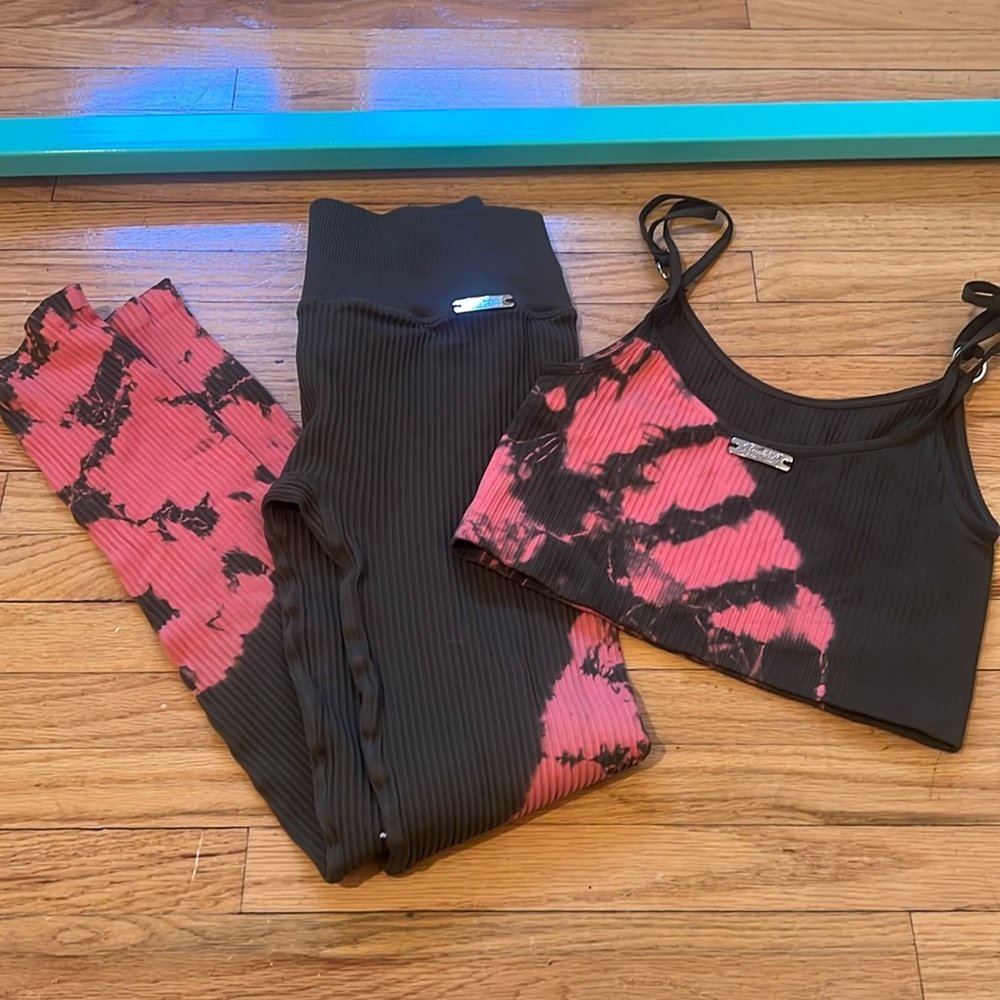 Bombshell sportswear set
